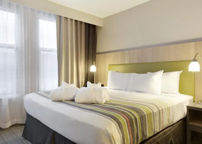 Country & By Radisson, At Mall Of America, Mn Hotel