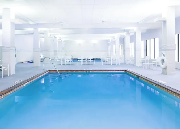 Hotel Country & By Radisson, At Mall Of America, Mn 4*