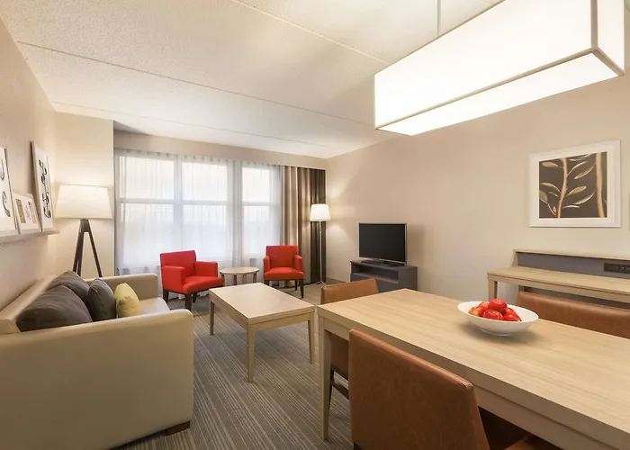 Country & By Radisson, At Mall Of America, Mn 4*