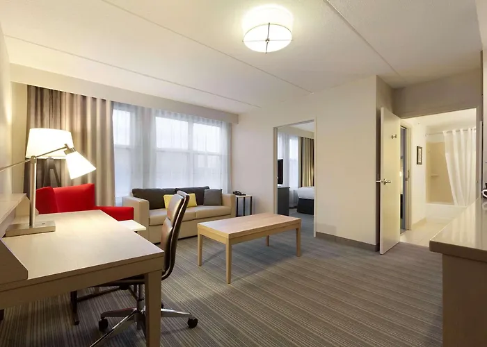 Hotel Country & By Radisson, At Mall Of America, Mn