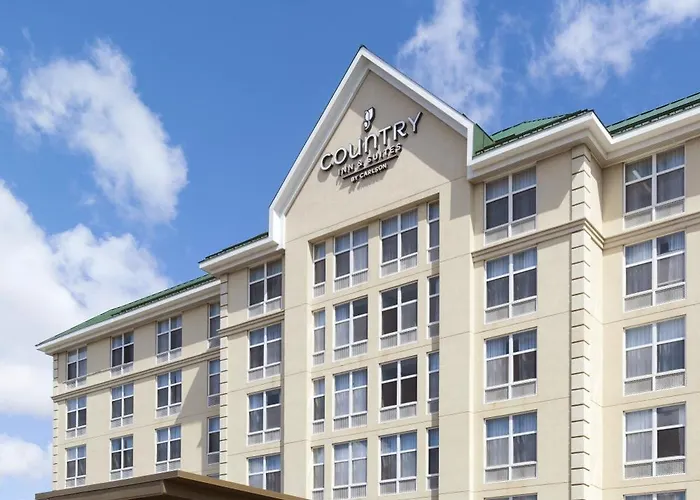 Hotel Country & By Radisson, At Mall Of America, Mn 4*